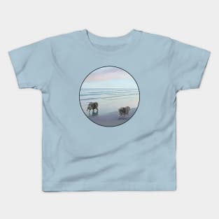 Keeshonds at the Seashore Kids T-Shirt